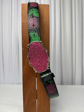 Y2K-Era Women's Leather Belt with Pink Rhinestone Buckle Size M/L